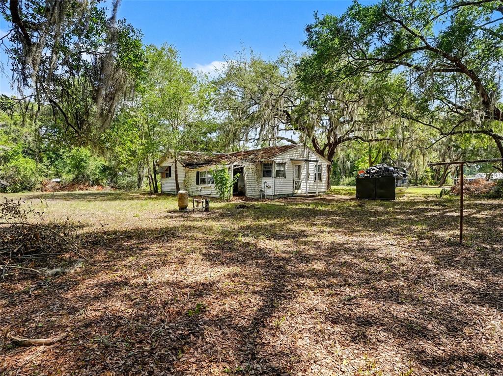 25628 Fishermans Road Paisley, FL 32767 - Photo 4 of 18