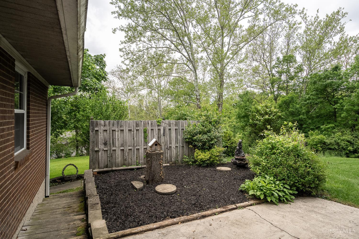 6584 Taylor Road Cincinnati, OH 45248 - Photo 32 of 35