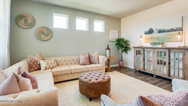 $299,990 | 69 Powell Place, Byhalia, MS 38611