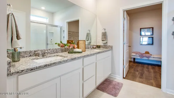 $299,990 | 69 Powell Place, Byhalia, MS 38611