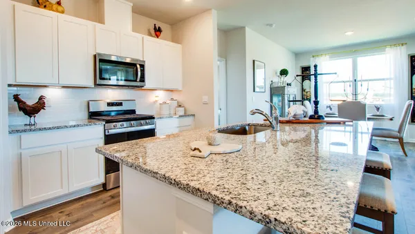 $299,990 | 69 Powell Place, Byhalia, MS 38611