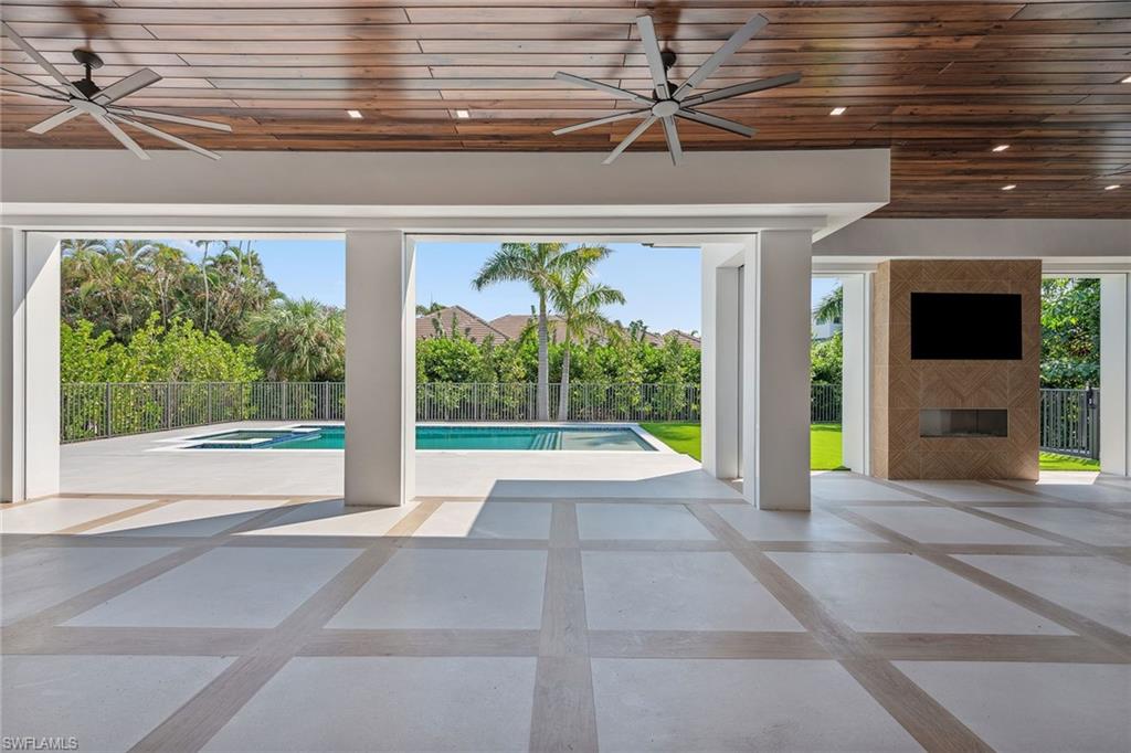 3280 Crayton Road Naples, FL 34103 - Photo 30 of 37