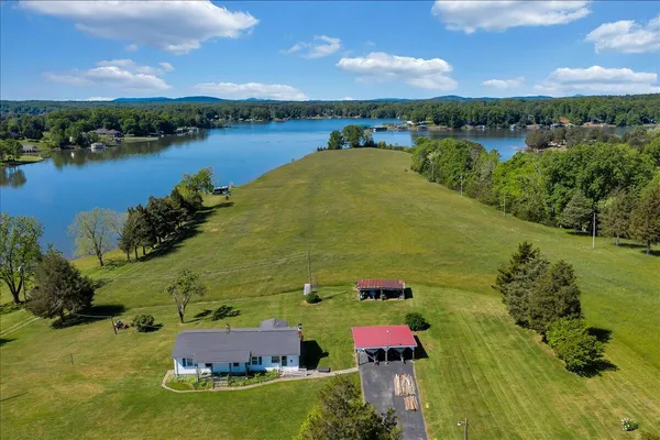 $7,700,000 | 850 Rolling Road, Moneta, VA 24121