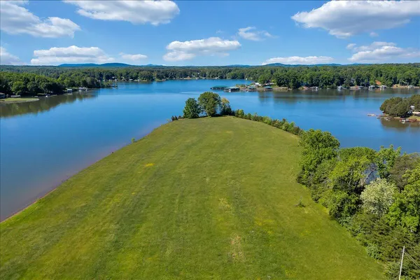 $7,700,000 | 850 Rolling Road, Moneta, VA 24121
