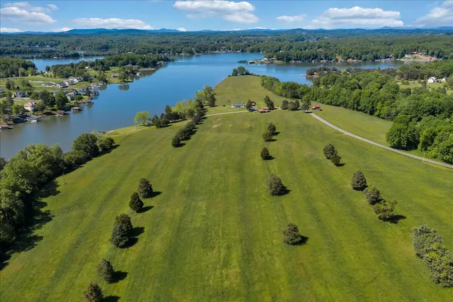 $7,700,000 | 850 Rolling Road, Moneta, VA 24121