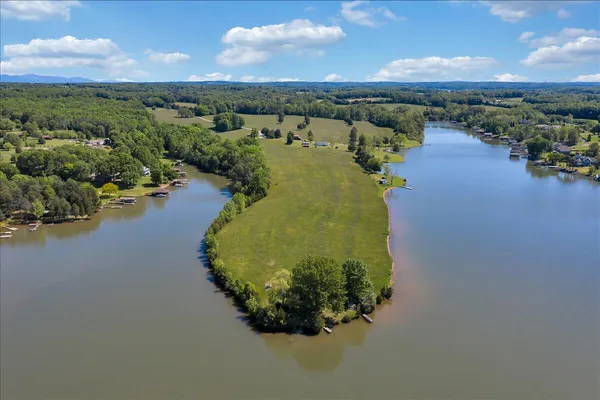 $7,700,000 | 850 Rolling Road, Moneta, VA 24121