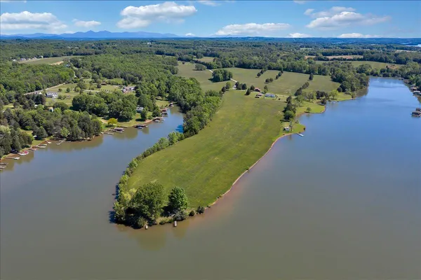 $7,700,000 | 850 Rolling Road, Moneta, VA 24121