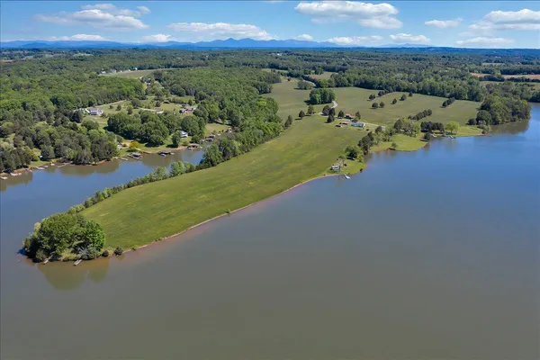 $7,700,000 | 850 Rolling Road, Moneta, VA 24121