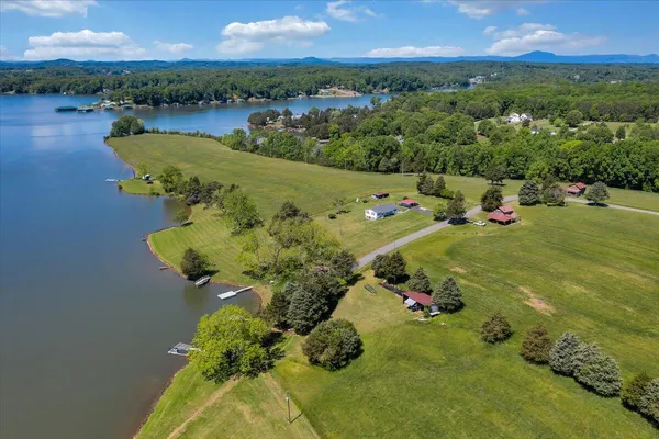 $7,700,000 | 850 Rolling Road, Moneta, VA 24121
