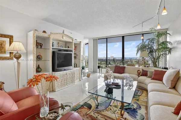 $495,000 | 20281 East Country Club Drive, Unit 2403, Aventura, FL 33180