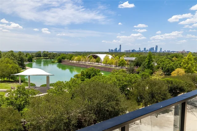 $574,000 | 1701 Simond Avenue, Unit 312, Austin, TX 78723