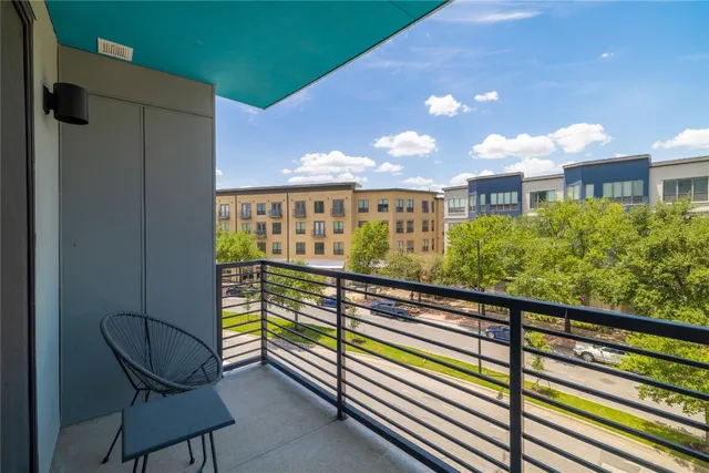 $574,000 | 1701 Simond Avenue, Unit 312, Austin, TX 78723