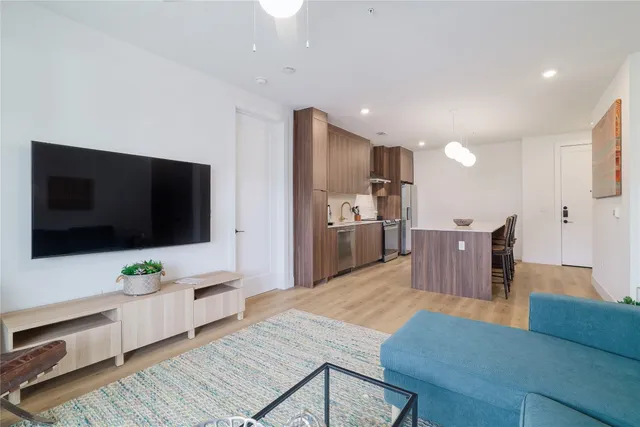 $574,000 | 1701 Simond Avenue, Unit 312, Austin, TX 78723