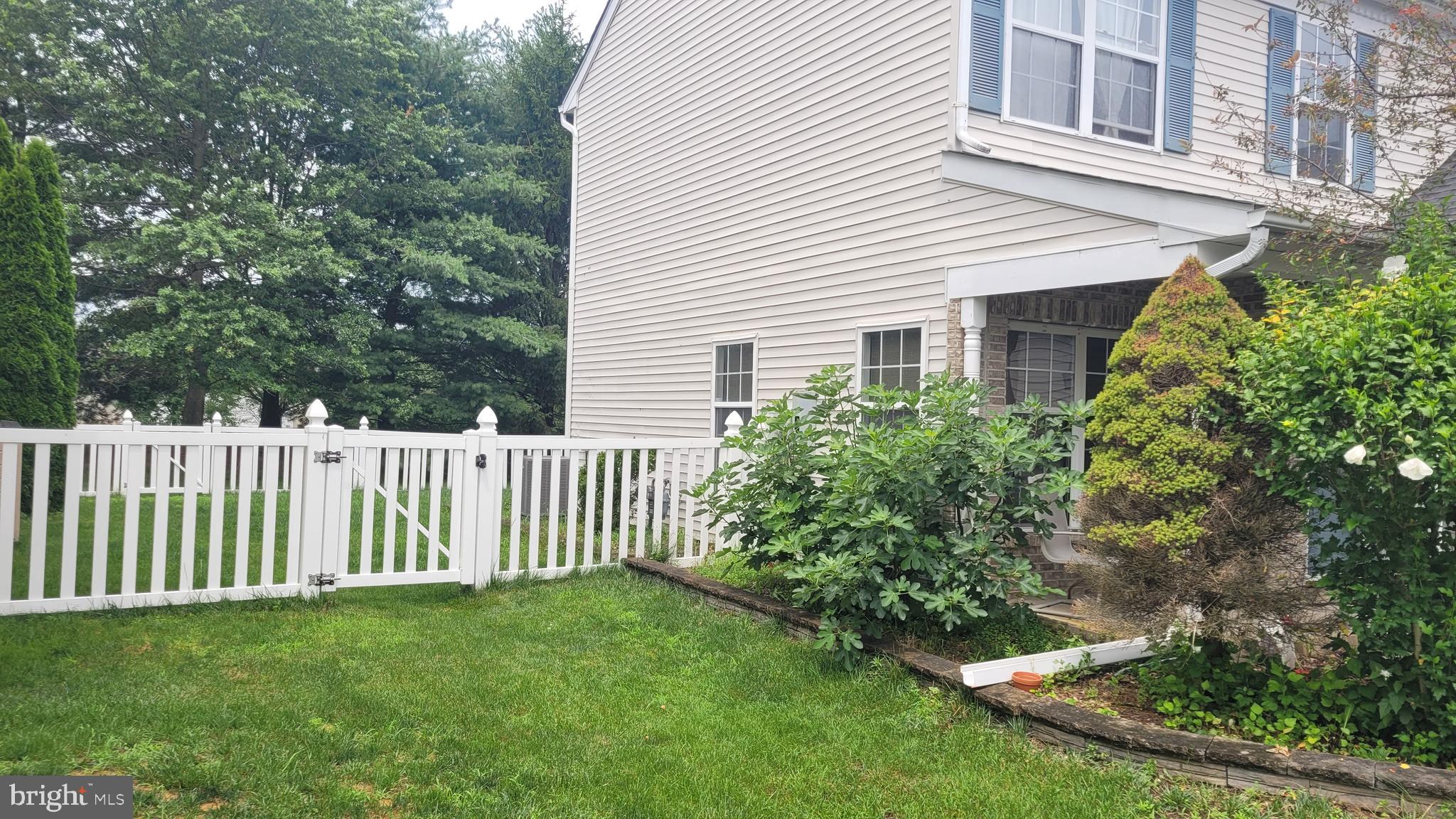 21 Brownstone Road East Windsor, NJ 08520 - Photo 5 of 21 Gallery Image 5