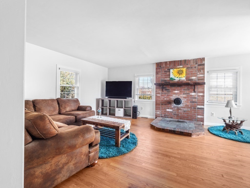 21 Neptune Road Marshfield, MA 02050 - Photo 19 of 39 Gallery Image 19