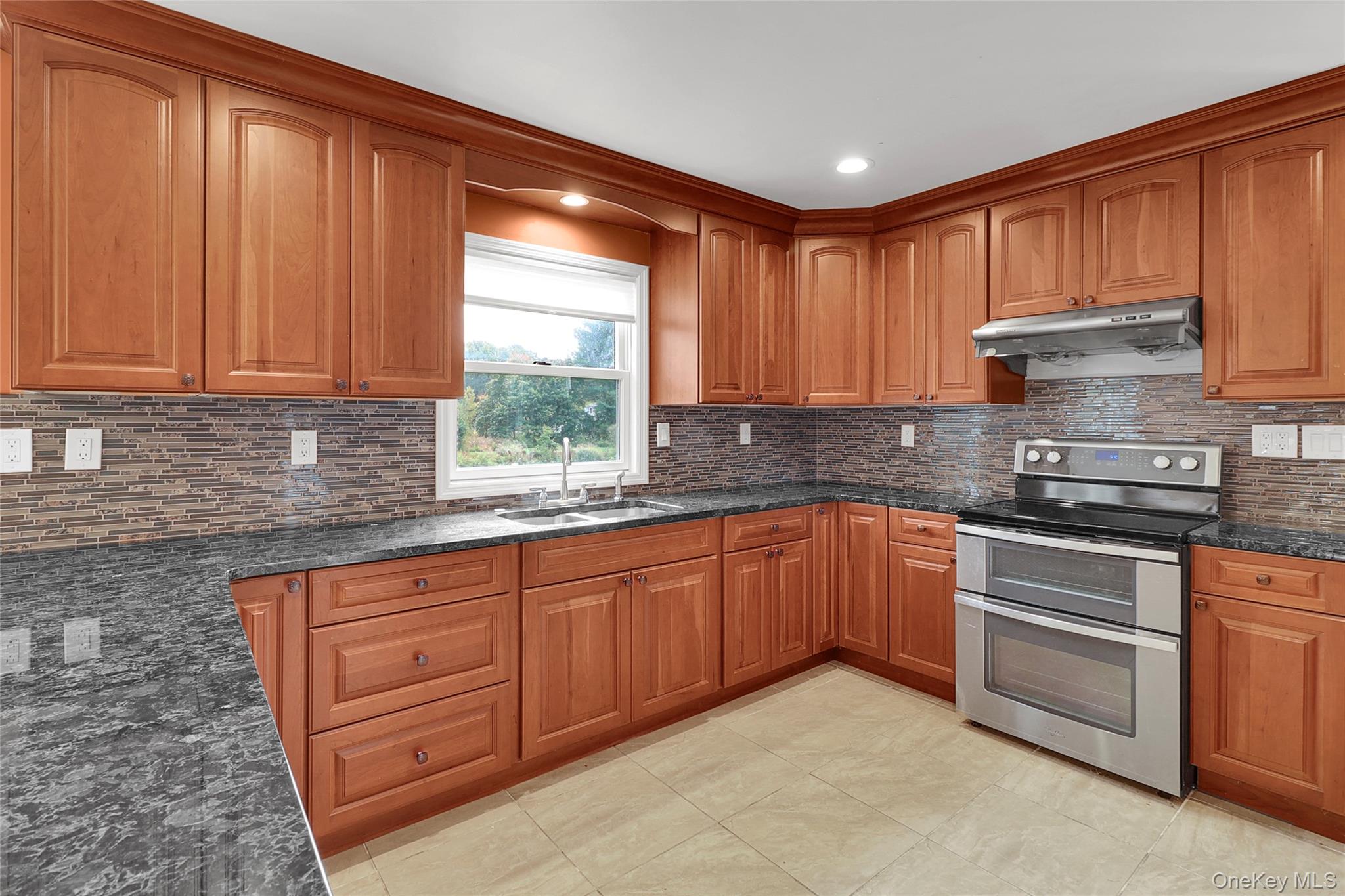 10 Horseshoe Road Mount Kisco, NY 10549 - Photo 10 of 31 Gallery Image 10