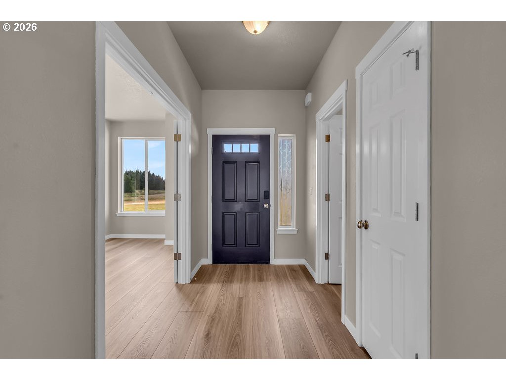 6922 Fruitland Road Northeast Salem, OR 97317 - Photo 4 of 47 Gallery Image 4