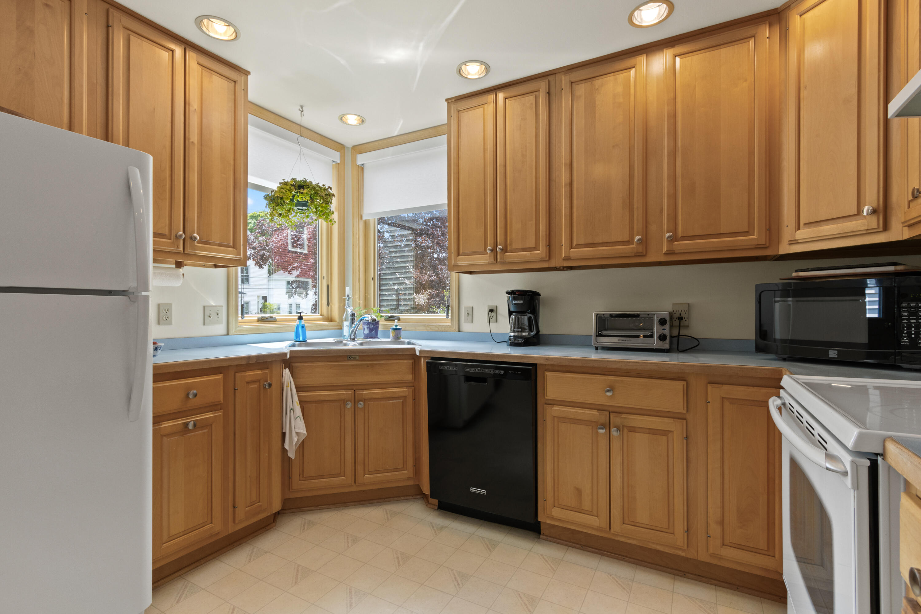 155 Hartley Street Portland, ME 04103 - Photo 27 of 60 202605019TR-72027