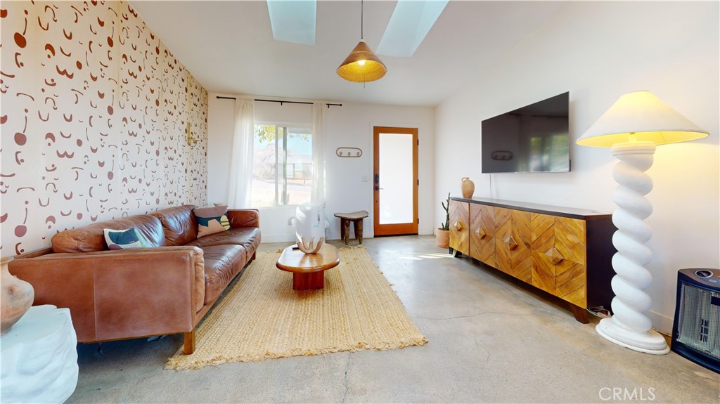 7005 Hillview Road Joshua Tree, CA 92252 - Photo 3 of 19