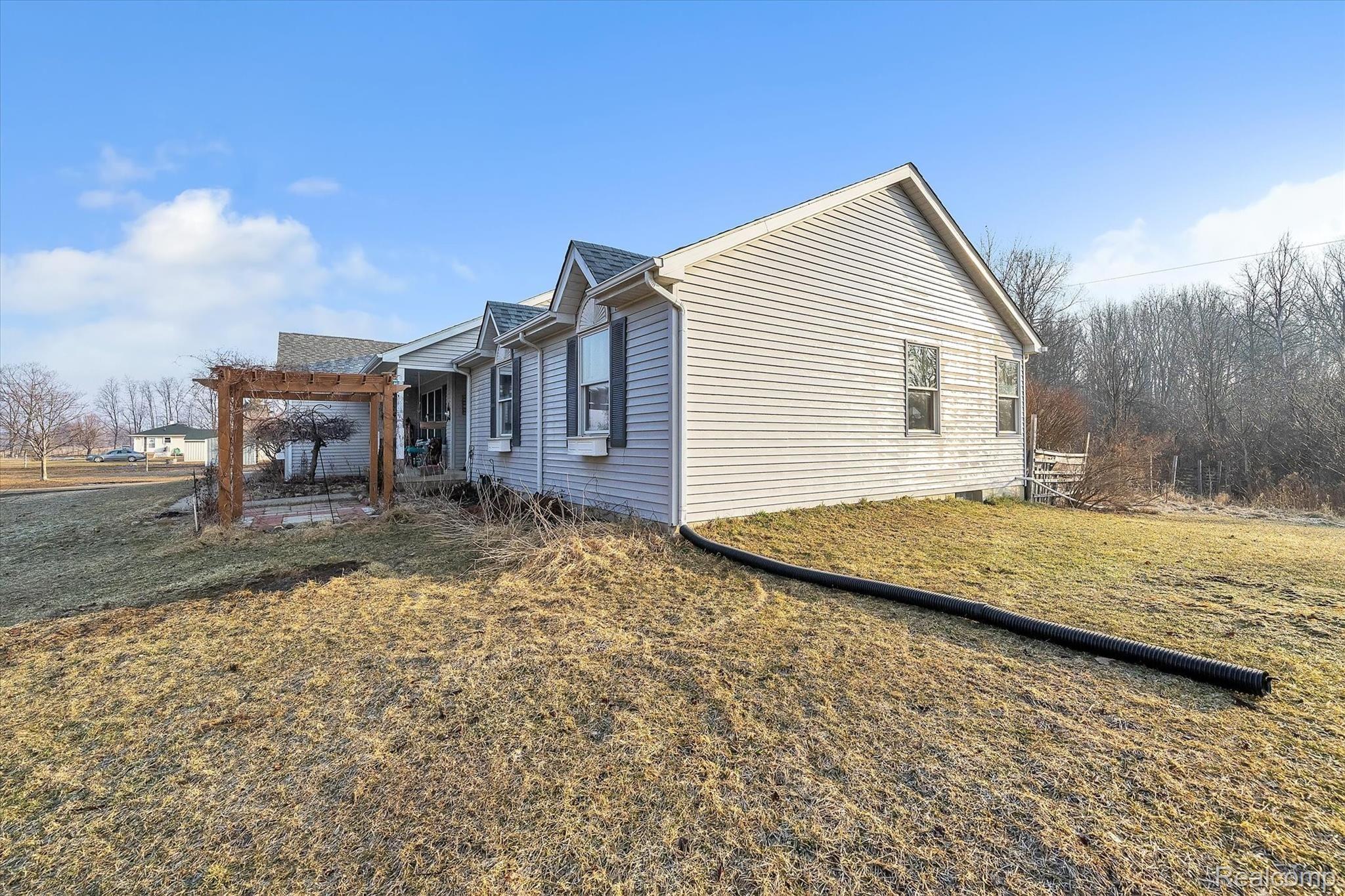 10928 North Nicholson Road Fowlerville, MI 48836 - Photo 25 of 32 30-10928-N-Nicholson-Rd-WindowStill-Real-Estate-Photography-30.jpg