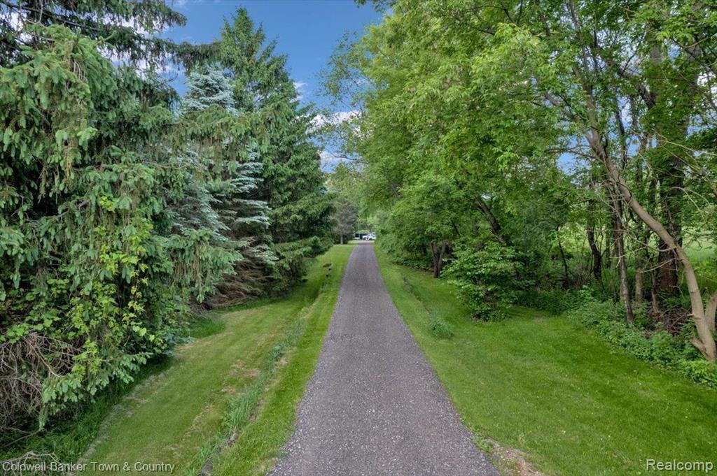 6176 Denton Hill Road Fenton, MI 48430 - Photo 18 of 41 Gallery Image 18