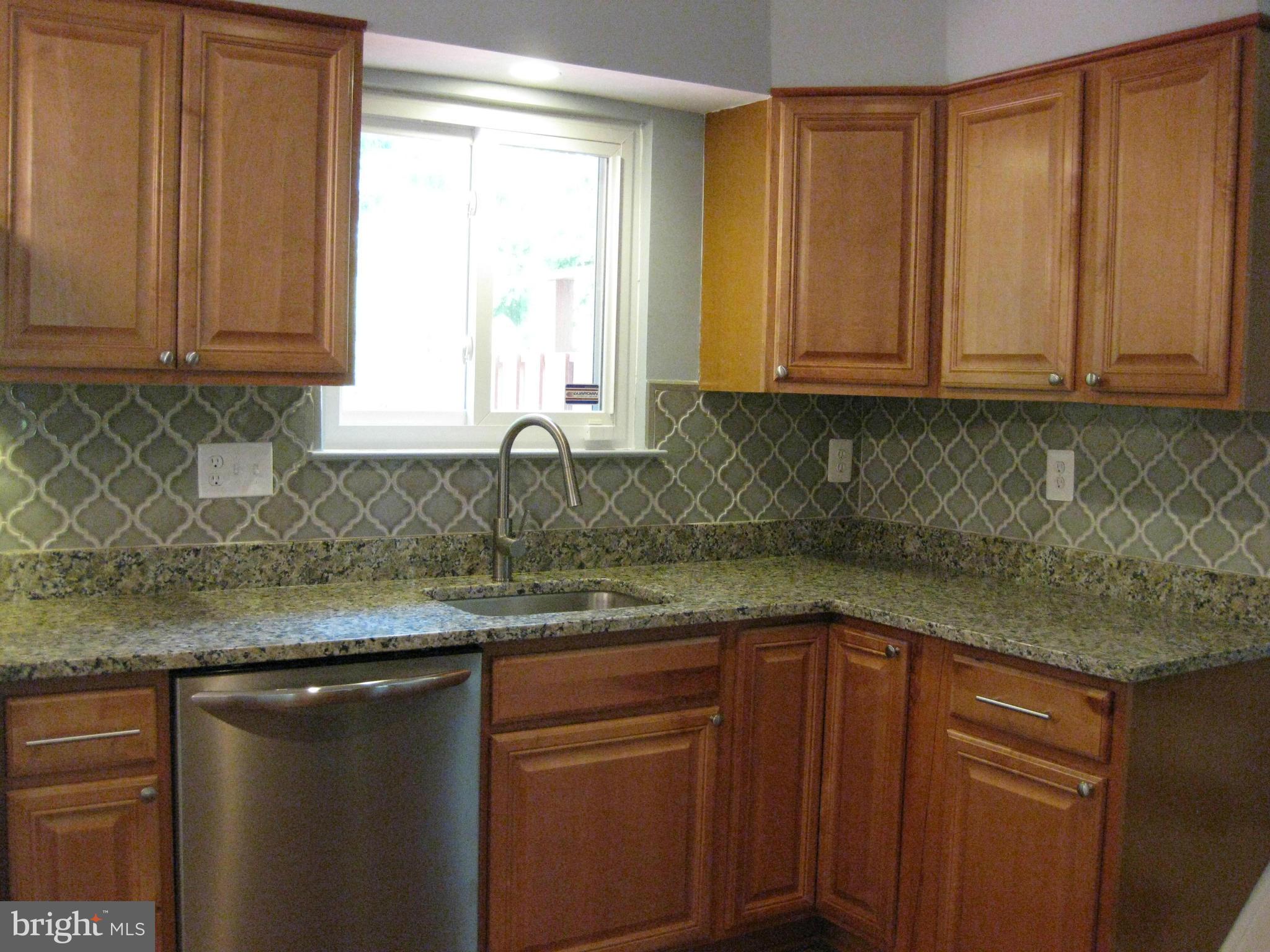 2232 Falling Creek Road Silver Spring, MD 20904 - Photo 10 of 29 Kitchen