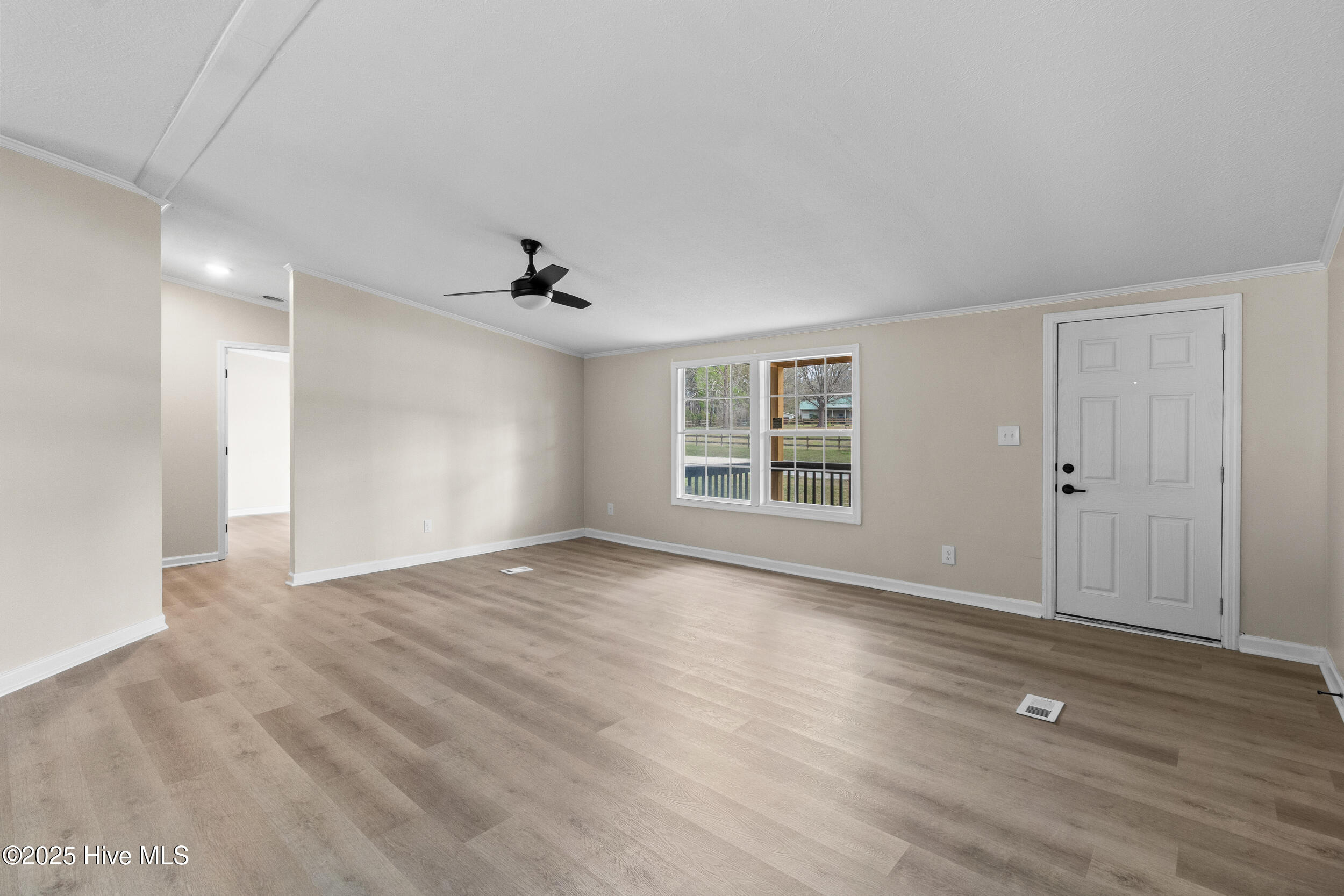406 Arvida Spur Road Rocky Point, NC 28457 - Photo 5 of 42 5_living room