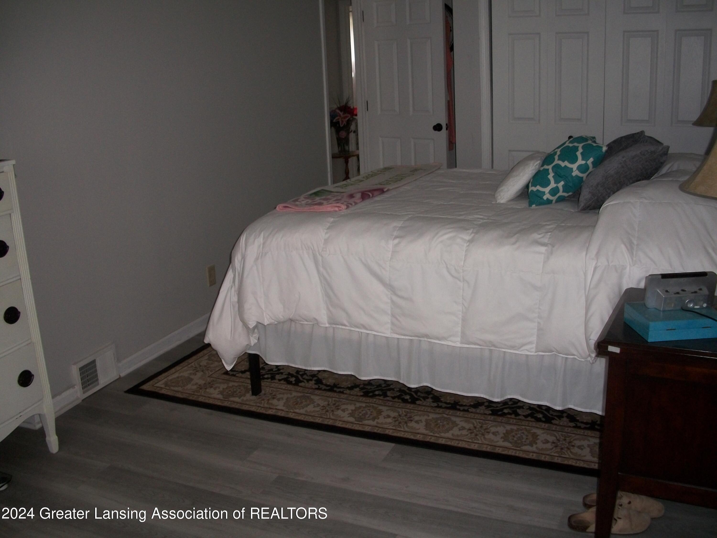 1139 Gould Road Lansing, MI 48917 - Photo 25 of 28 100_5553