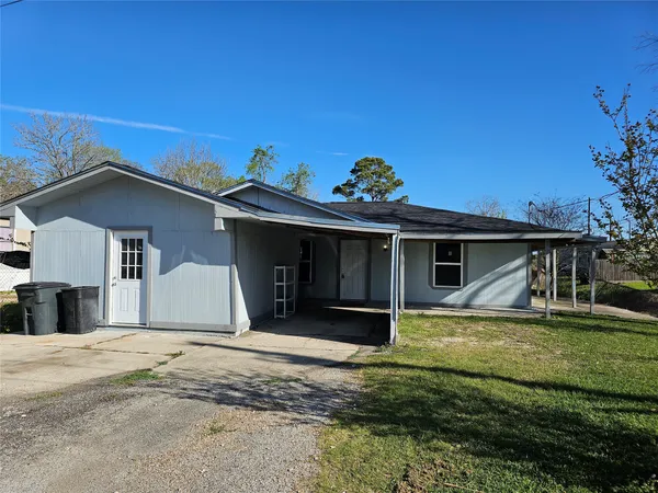$1,800 | 120 Antionette Lane, Crosby, TX 77532