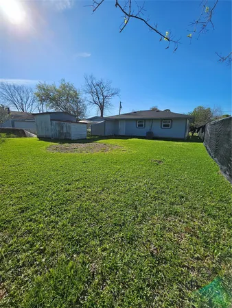 $1,800 | 120 Antionette Lane, Crosby, TX 77532