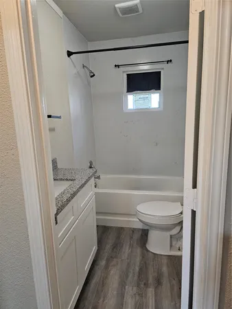 $1,800 | 120 Antionette Lane, Crosby, TX 77532