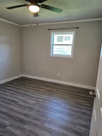 $1,800 | 120 Antionette Lane, Crosby, TX 77532