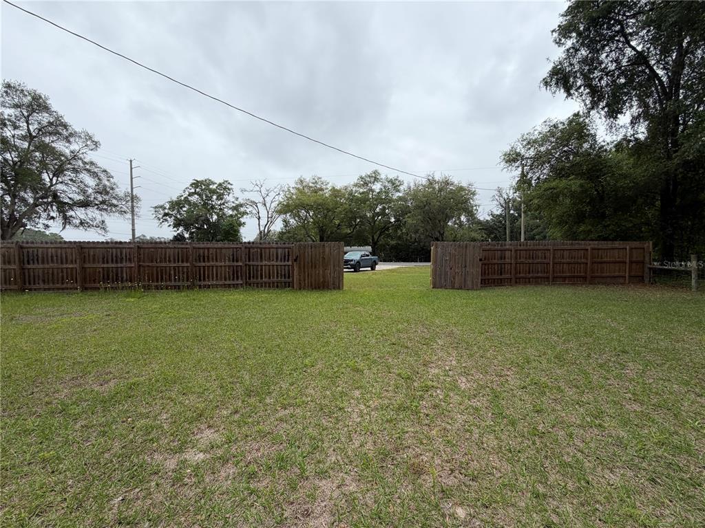 683 North Court Street Bronson, FL 32621 - Photo 22 of 33