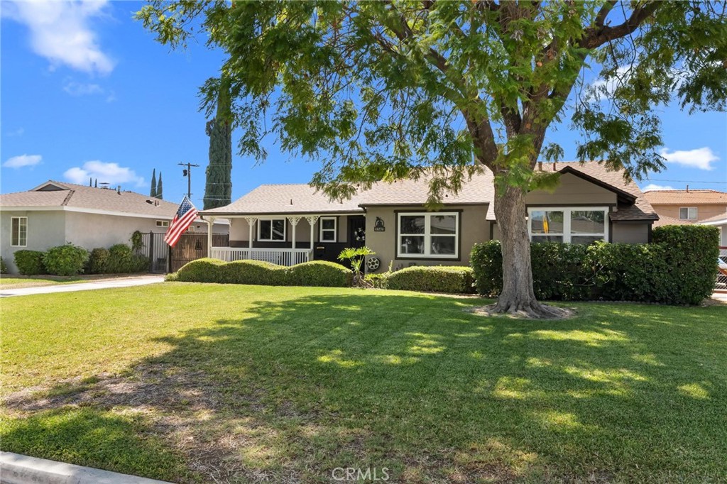 5545 Tower Riverside, CA 92506 - Photo 3 of 70