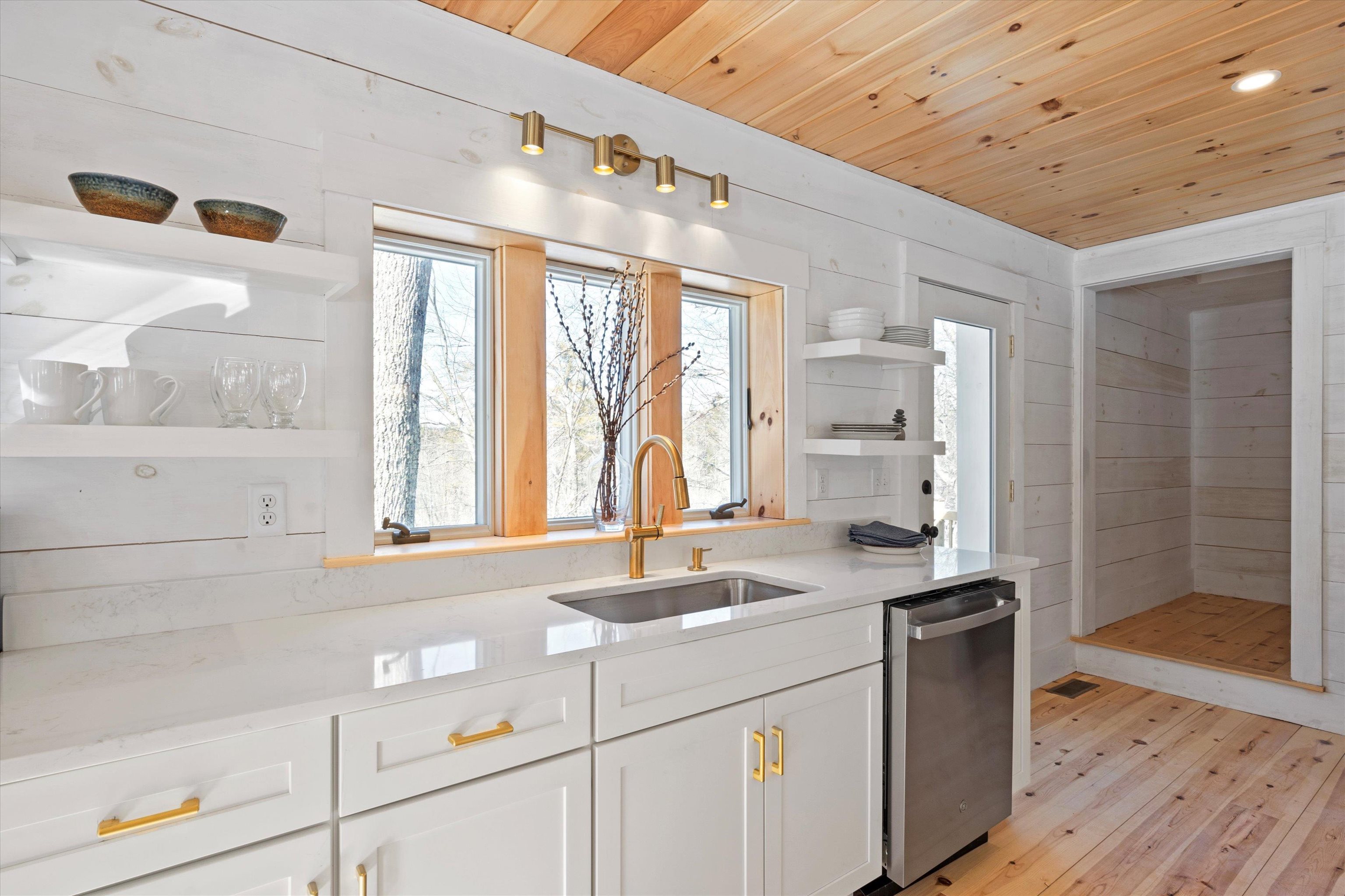 1191 Short Falls Road Epsom, NH 03234 - Photo 9 of 59
