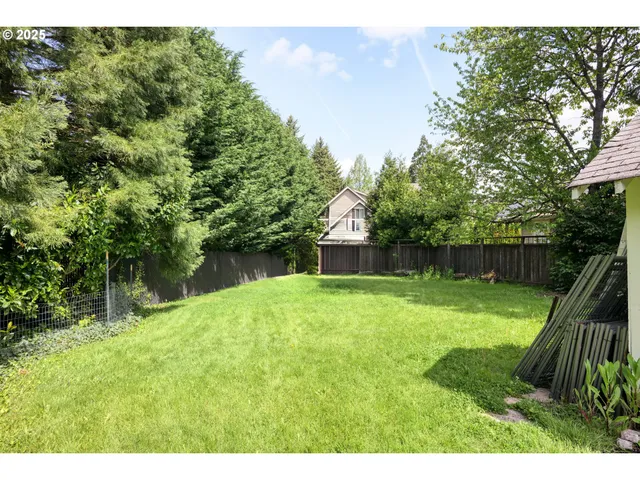 $950,000 | 5555 Southwest Scholls Ferry Road, Portland, OR 97225