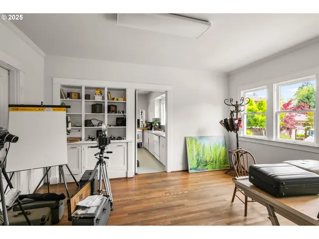 $950,000 | 5555 Southwest Scholls Ferry Road, Portland, OR 97225