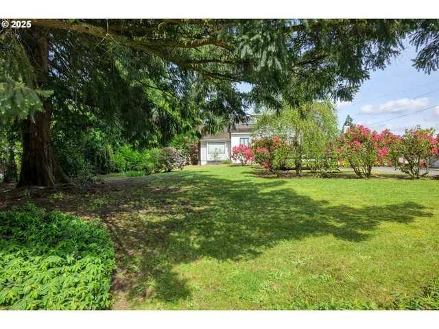$950,000 | 5555 Southwest Scholls Ferry Road, Portland, OR 97225