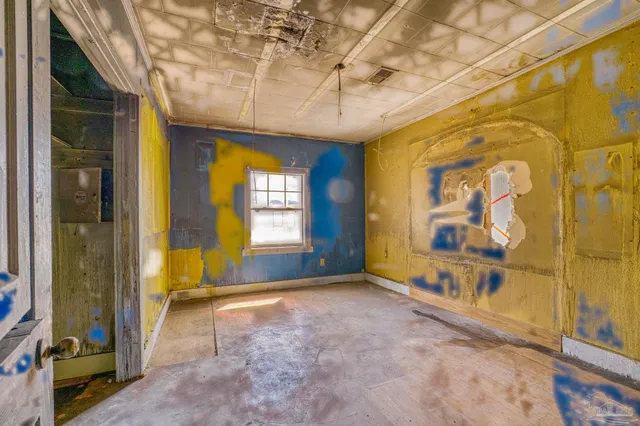 $129,000 | 416 South Navy Boulevard, Pensacola, FL 32507