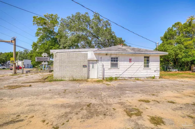 $129,000 | 416 South Navy Boulevard, Pensacola, FL 32507