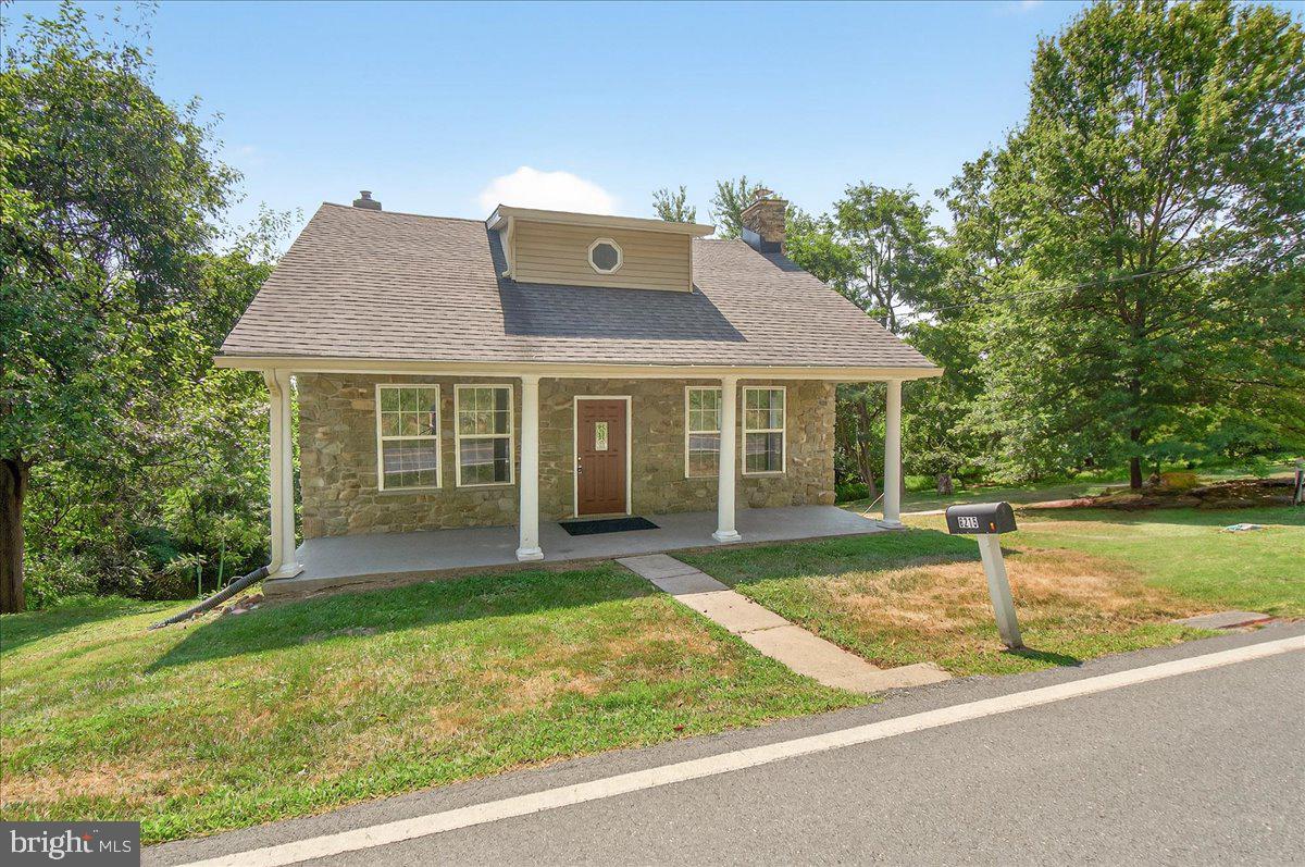 6215 South Clifton Road Braddock Heights, MD 21703 - Photo 2 of 46 front view of a house with a yard