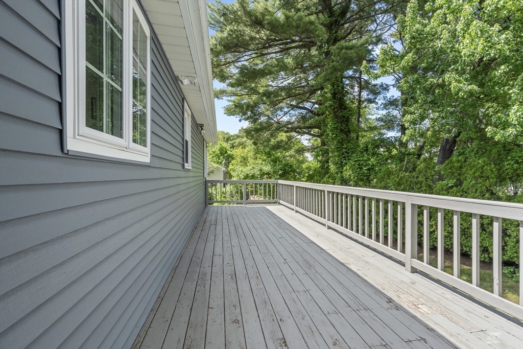 19 Harvest Road Reading, MA 01867 - Photo 9 of 34 Gallery Image 9