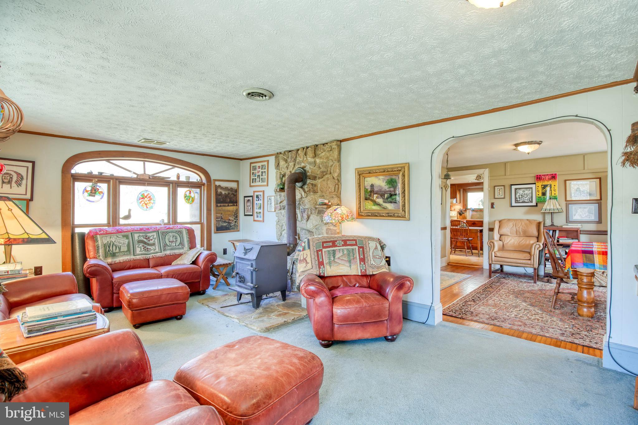 3612 Back Mountain Road Winchester, VA 22602 - Photo 23 of 47 Living Room