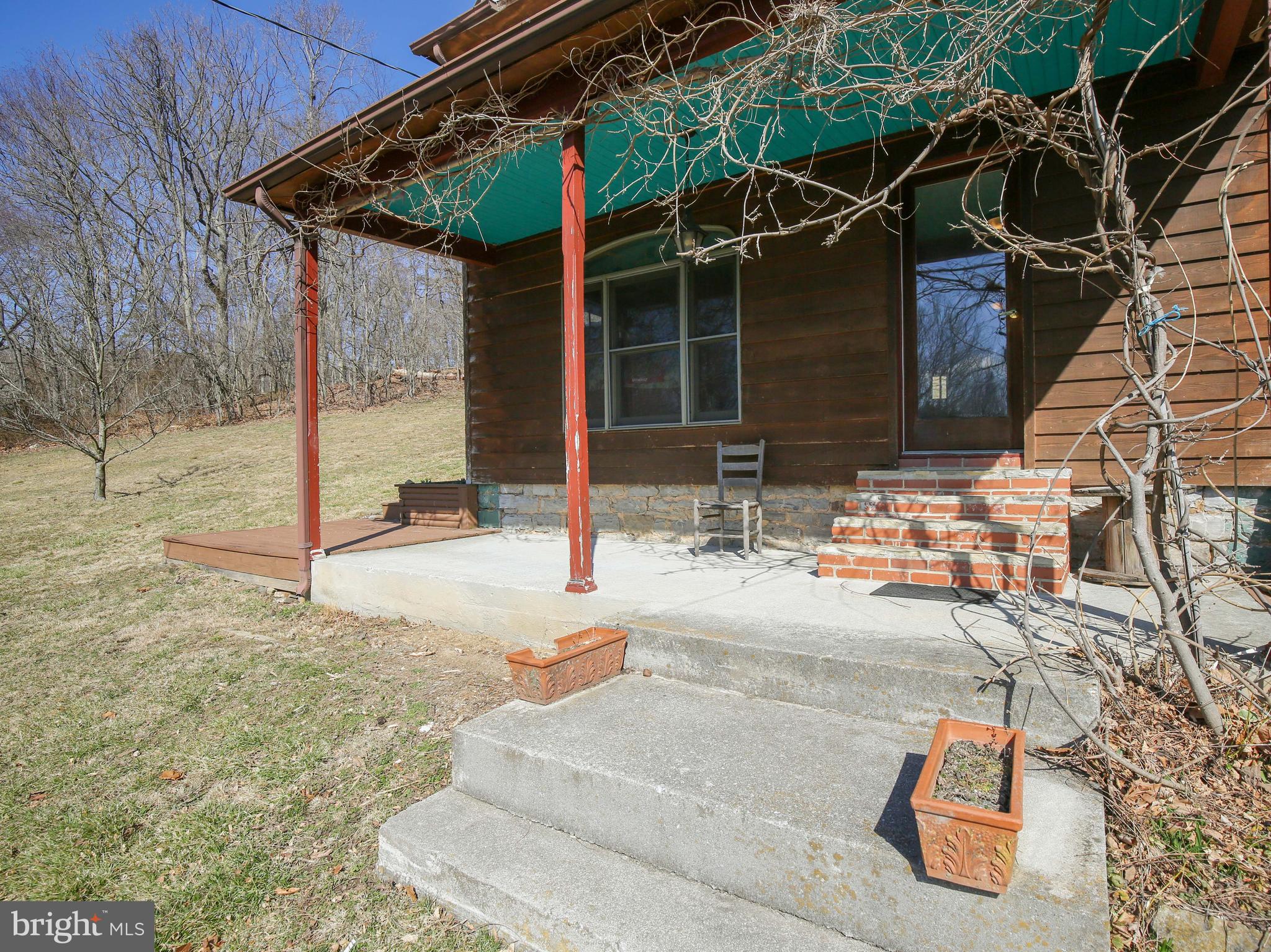 3612 Back Mountain Road Winchester, VA 22602 - Photo 10 of 47 Front Proch