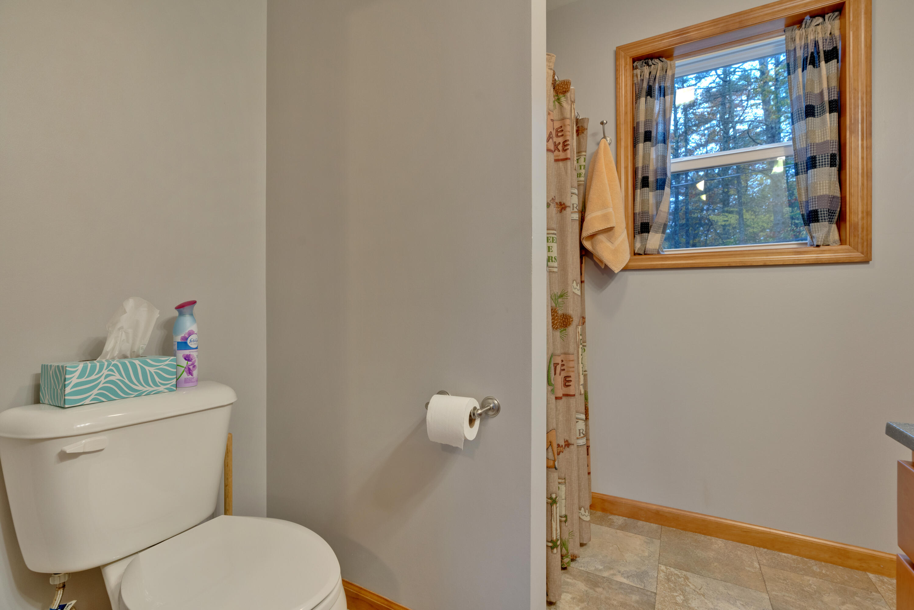 58 Shore Road Windham, ME 04062 - Photo 28 of 36 Second Floor Full Bath