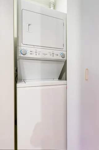 $275,000 | 5 North Wabash Avenue, Unit 704, Chicago, IL 60602