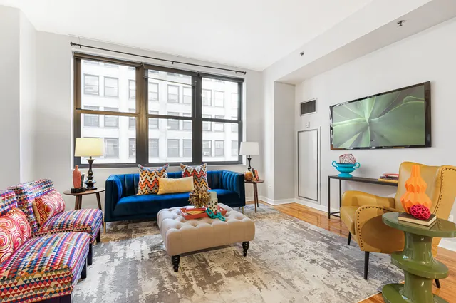 $275,000 | 5 North Wabash Avenue, Unit 704, Chicago, IL 60602