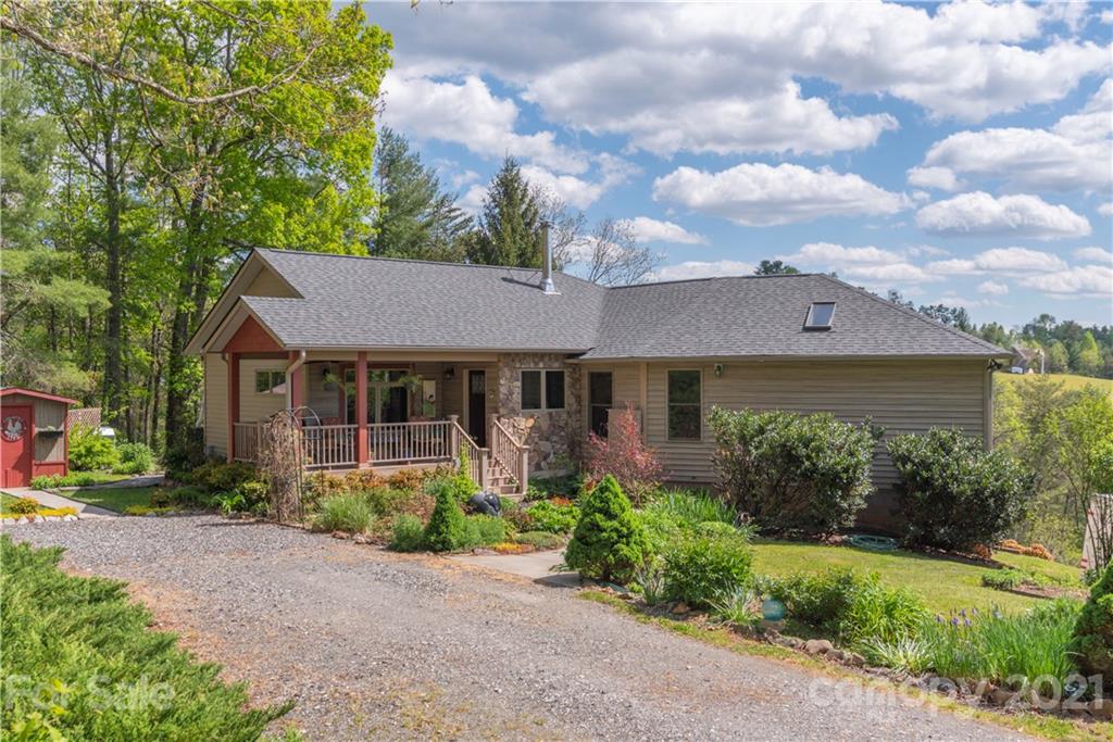 47 Sams Road Weaverville, NC 28787 - Photo 2 of 35 Gallery Image 2
