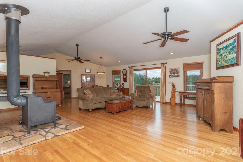 47 Sams Road Weaverville, NC 28787 - Photo 6 of 35 Gallery Image 6