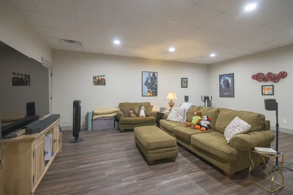 $1,449,500 | 61 Joy Circle, Winchester, TN 37398